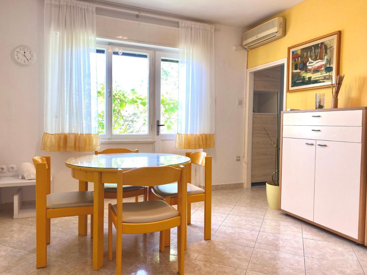 Apartment Lily In Rijeka Close To The Beach ภายนอก รูปภาพ